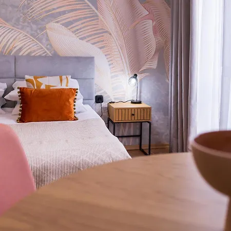 The Cozy Hub, * فارنا