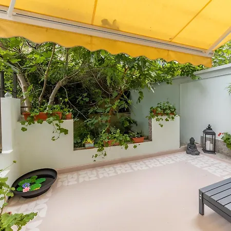 The Cozy Hub, * וארנה