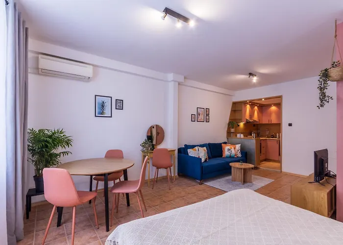 Apartament The Cozy Hub, *